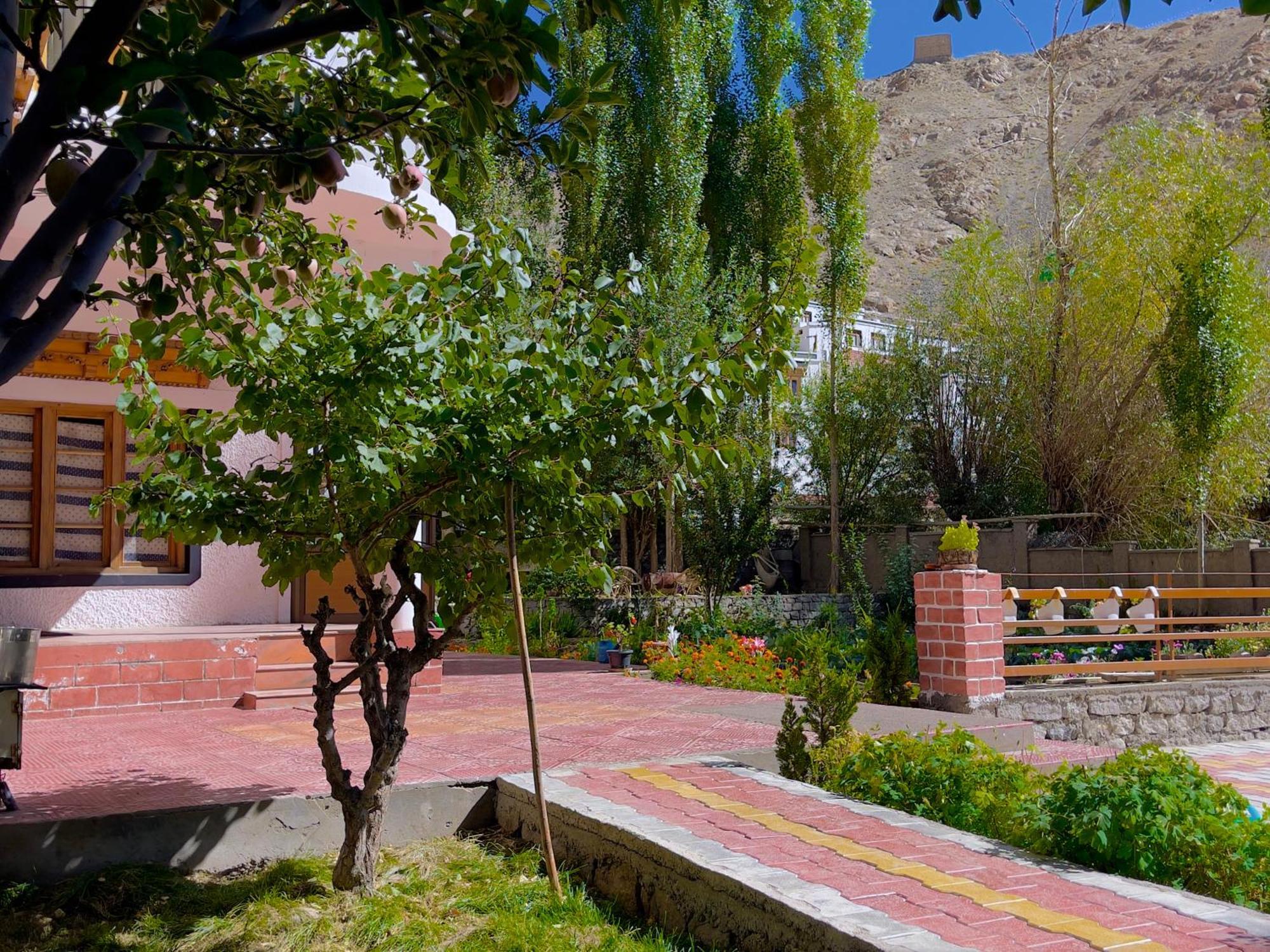 Rock Castle Residency Otel Leh Dış mekan fotoğraf